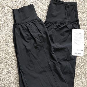 Sun setter jogger lululemon